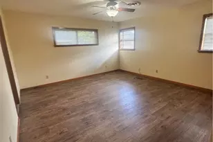 4702 Aster Ln, Victoria, TX 77904 - Photo 13
