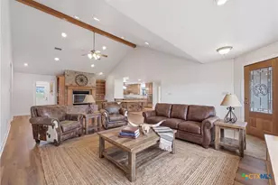 6589 State Hwy 304, Harwood, TX 78632 - Photo 7