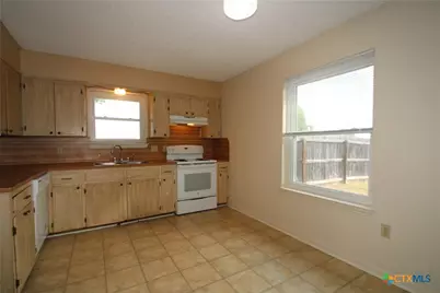 569 Plaza Court, Harker Heights, TX 76548 - Photo 9