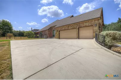 921 Santa Cruz, New Braunfels, TX 78132 - Photo 35