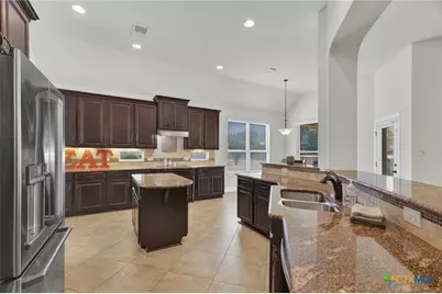 921 Santa Cruz, New Braunfels, TX 78132 - Photo 17