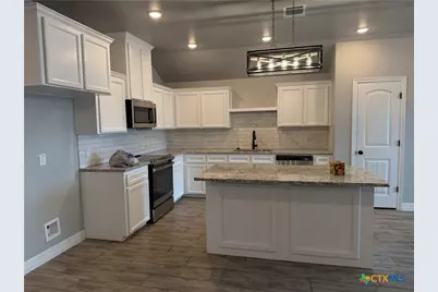 2106 Blackhawk Loop, Belton, TX 76513 - Photo 5
