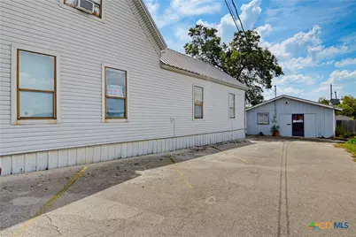 523 E Donegan Street, Seguin, TX 78155 - Photo 15