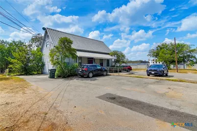 523 E Donegan Street, Seguin, TX 78155 - Photo 3
