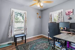 705 E Mountain St, Seguin, TX 78155 - Photo 11