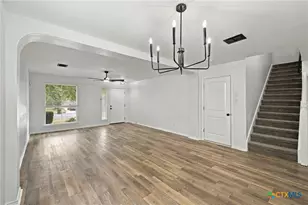 9007 Walnut Springs, Universal City, TX 78148 - Photo 5