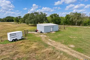 2491 E Fannin St, Goliad, TX 77963 - Photo 11