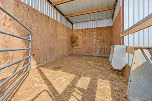 2491 E Fannin St, Goliad, TX 77963 - Photo 17
