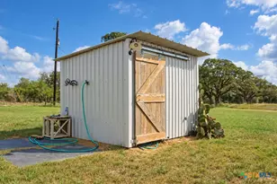 2491 E Fannin St, Goliad, TX 77963 - Photo 21