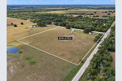 2491 E Fannin Goliad, Goliad, TX 77963 - Photo 3