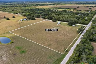 2491 E Fannin St, Goliad, TX 77963 - Photo 3