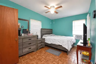 1310 Meadowview Drive, Port Lavaca, TX 77979 - Photo 11