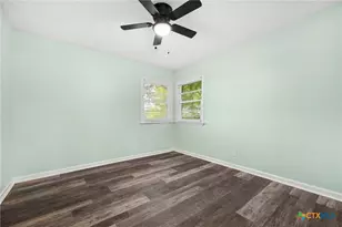 2215 N 9th St, Temple, TX 76501 - Photo 23