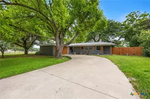 2215 N 9th St, Temple, TX 76501 - Photo 1