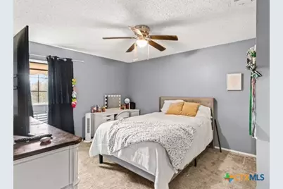 116 S Hackberry Avenue, Luling, TX 78648 - Photo 11