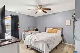 116 S Hackberry Ave, Luling, TX 78648 - Photo 11