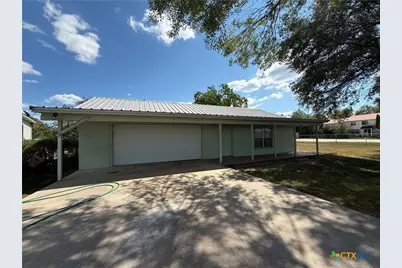 465 Blake Street, Victoria, TX 77905 - Photo 3