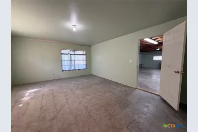 465 Blake Street, Victoria, TX 77905 - Photo 9