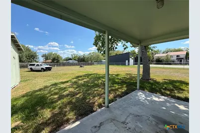 465 Blake Street, Victoria, TX 77905 - Photo 17