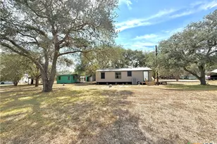 201 Sandra Ln, Victoria, TX 77905 - Photo 45