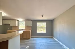 201 Sandra Ln, Victoria, TX 77905 - Photo 25