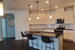 305 Dakota Crk, New Braunfels, TX 78130 - Photo 11