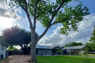 209 Green Pasture, Hutto, TX 78634 - Photo 3