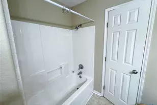 139 Sherwood Dr, Victoria, TX 77901 - Photo 17