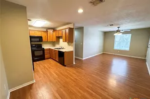 139 Sherwood Dr, Victoria, TX 77901 - Photo 7