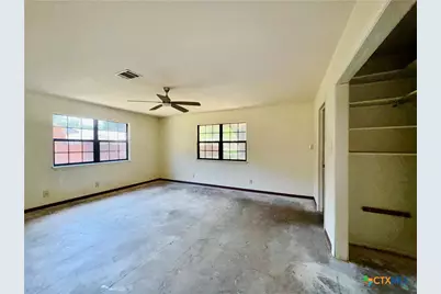 909 Anderson Street, Hearne, TX 77859 - Photo 11