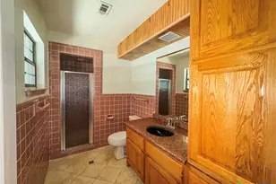 909 Anderson St, Hearne, TX 77859 - Photo 27
