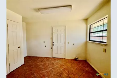909 Anderson Street, Hearne, TX 77859 - Photo 29