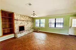 909 Anderson St, Hearne, TX 77859 - Photo 3