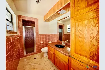 909 Anderson Street, Hearne, TX 77859 - Photo 17
