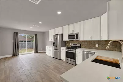 104 Grant Way, Kyle, TX 78640 - Photo 5