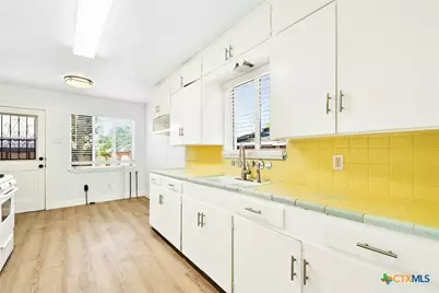 350 Cosgrove Street, San Antonio, TX 78210 - Photo 13
