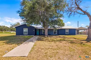 652 Mockingbird Ln, Goliad, TX 77963 - Photo 1
