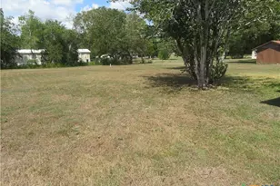 308 N Pumphrey, Edna, TX 77957 - Photo 15