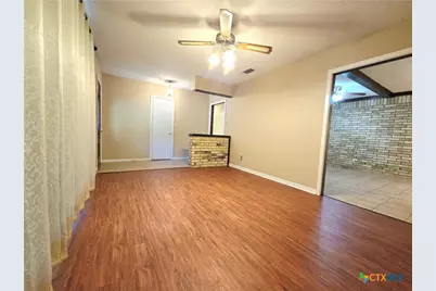 1408 W 4th Street, Lampasas, TX 76550 - Photo 9