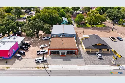 805 E Rio Grande Street, Victoria, TX 77901 - Photo 33