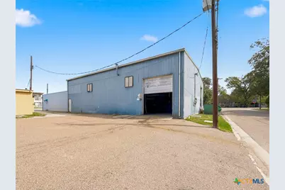 805 E Rio Grande Street, Victoria, TX 77901 - Photo 5
