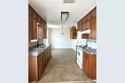 205 Rose Avenue, Copperas Cove, TX 76522 - Photo 9