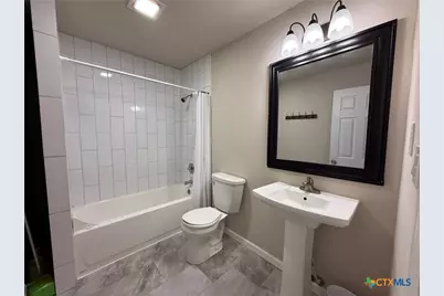 133 Marshall Johnson Avenue, Port Lavaca, TX 77979 - Photo 17