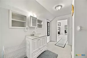 915 St Lawrence St, Gonzales, TX 78629 - Photo 29