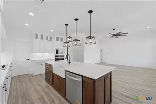 152 Creekwood Dr, Gonzales, TX 78629 - Photo 15