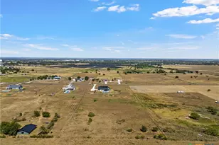 446 Wade Dr, Eddy, TX 76524 - Photo 37