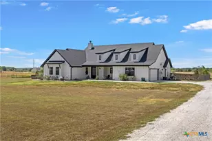 446 Wade Dr, Eddy, TX 76524 - Photo 3