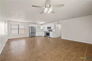 305 Skyview Cir, Troy, TX 76579 - Photo 7