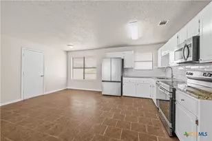 305 Skyview Cir, Troy, TX 76579 - Photo 13