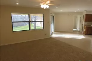 900 Boenig St, Seguin, TX 78155 - Photo 17